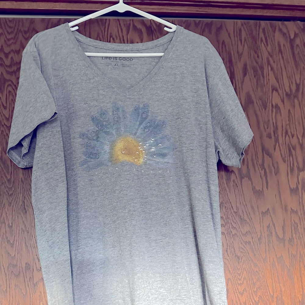 LIFE IS GOOD TEE. XL